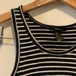 Cropped stripped tank